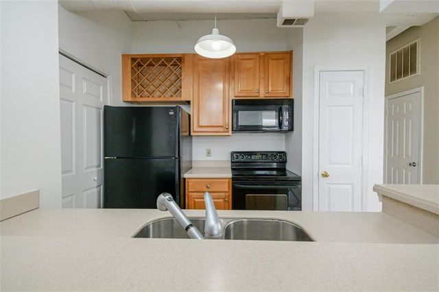 32 Peachtree Street 1406, Atlanta, GA 30303