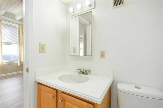 32 Peachtree Street 1406, Atlanta, GA 30303