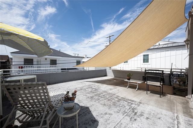 327 Onyx, Newport Beach, CA 92662