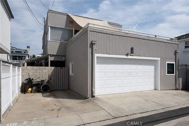 327 Onyx, Newport Beach, CA 92662