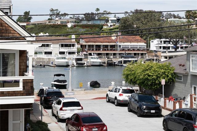 327 Onyx, Newport Beach, CA 92662