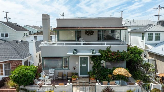 327 Onyx, Newport Beach, CA 92662