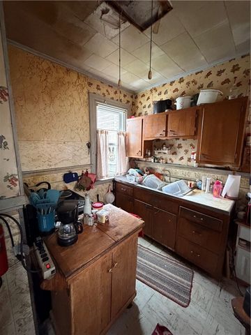 448 Union Ave, Ingram, PA 15205