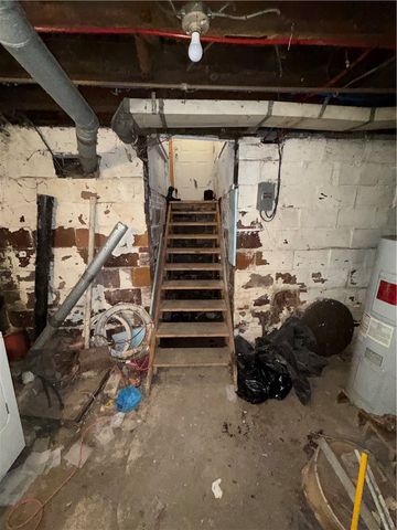 448 Union Ave, Ingram, PA 15205