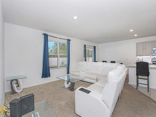 2582 GLACIER EXPRESS LANE, Tavares, FL 32778