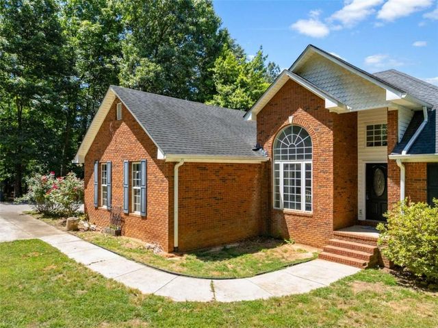 45 The Trail SE, Lindale, GA 30147