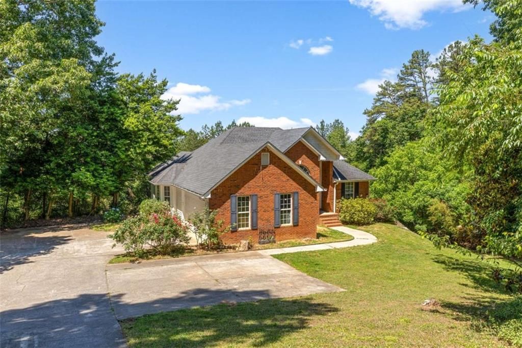45 The Trail SE, Lindale, GA 30147