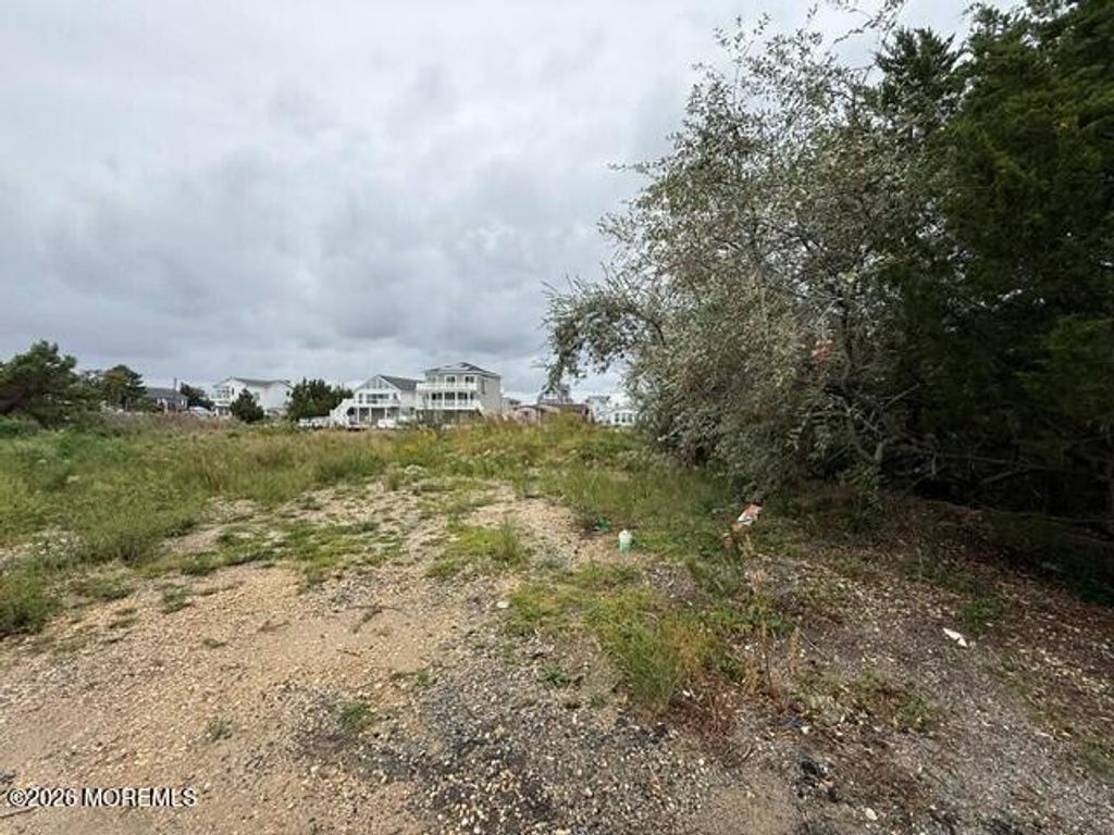 48 W Raritan Drive, Little Egg Harbor, NJ 08087