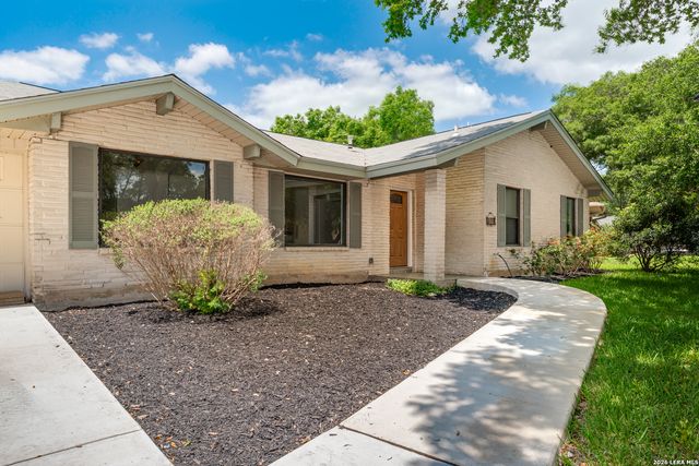 609 Moorside, Windcrest, TX 78239