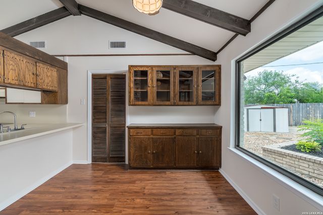 609 Moorside, Windcrest, TX 78239