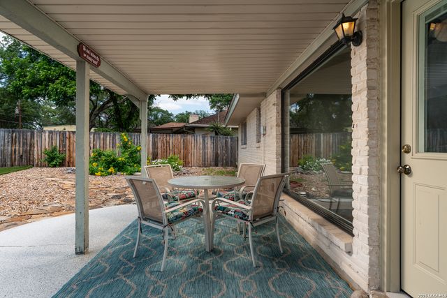 609 Moorside, Windcrest, TX 78239
