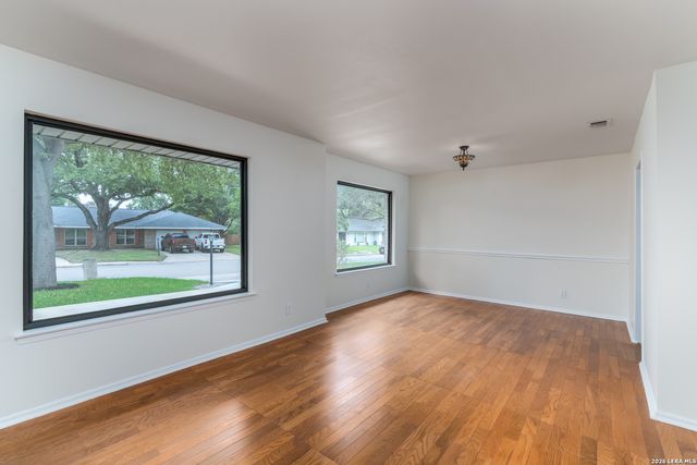 609 Moorside, Windcrest, TX 78239
