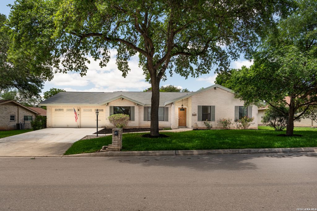 609 Moorside, Windcrest, TX 78239