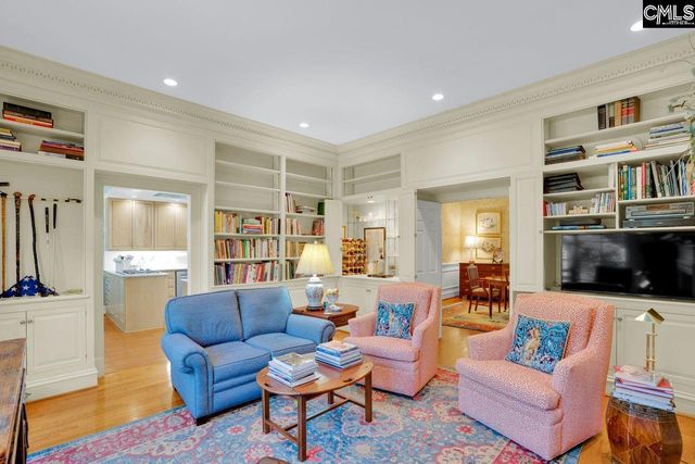 33 Lakeview Circle, Columbia, SC 29206