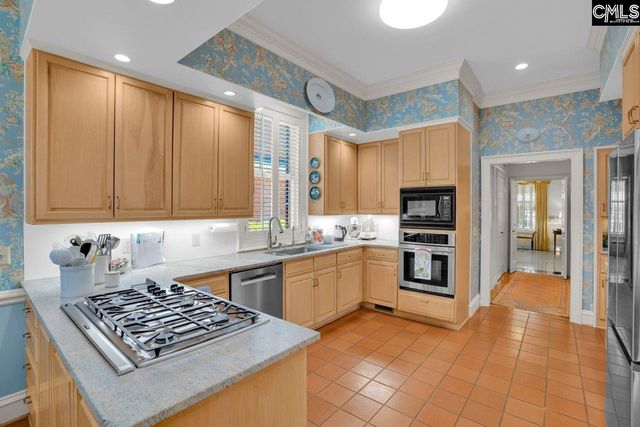 33 Lakeview Circle, Columbia, SC 29206