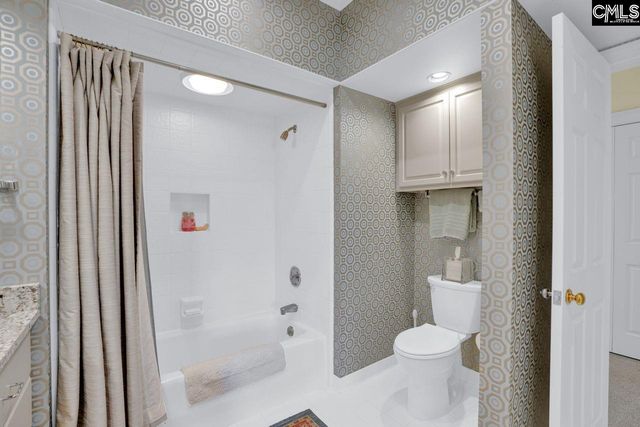33 Lakeview Circle, Columbia, SC 29206