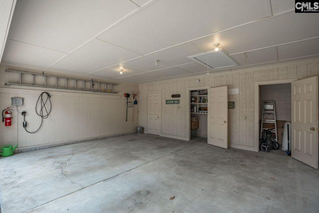 33 Lakeview Circle, Columbia, SC 29206