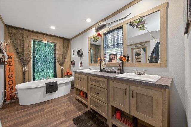 717 County Road 2218, Cleveland, TX 77327