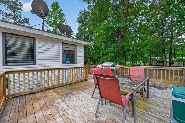 717 County Road 2218, Cleveland, TX 77327