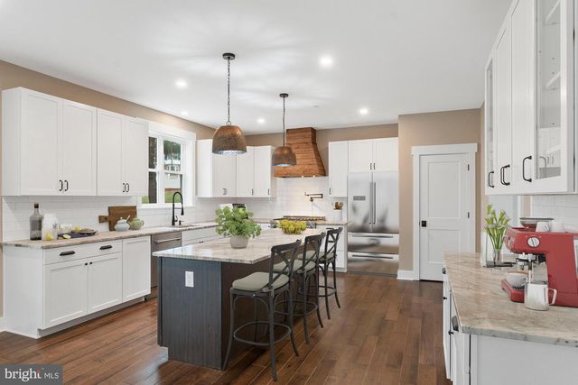 BLENHEIM RD, Phoenix, MD 21131