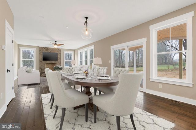 BLENHEIM RD, Phoenix, MD 21131