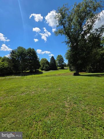 BLENHEIM RD, Phoenix, MD 21131