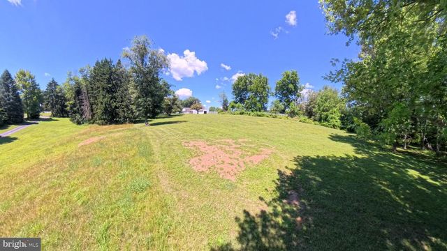 BLENHEIM RD, Phoenix, MD 21131