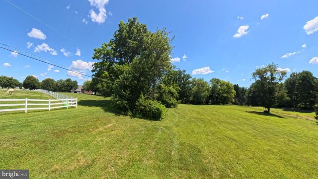 BLENHEIM RD, Phoenix, MD 21131