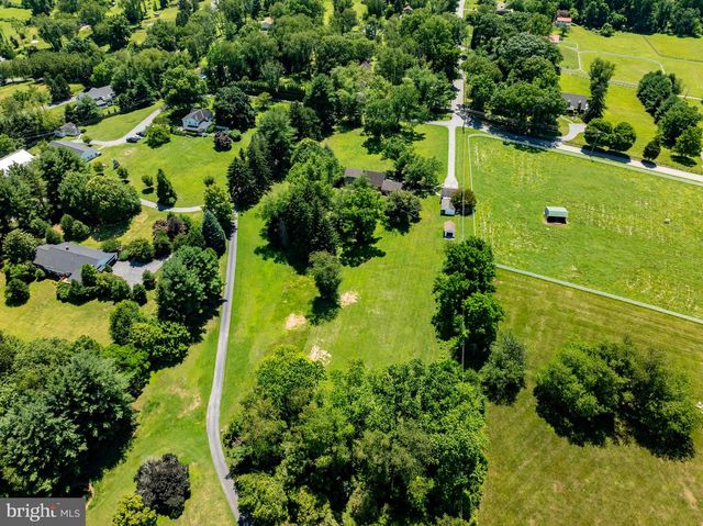 BLENHEIM RD, Phoenix, MD 21131