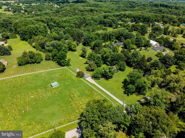 BLENHEIM RD, Phoenix, MD 21131