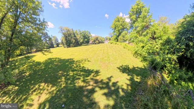 BLENHEIM RD, Phoenix, MD 21131
