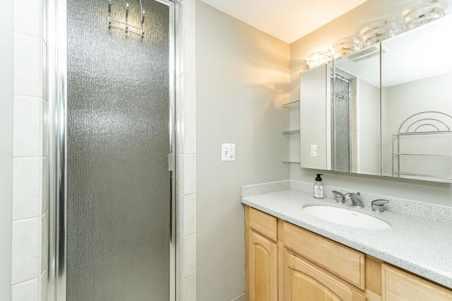 12407 Oak Lodge Lane NE, Rochester, MN 55906