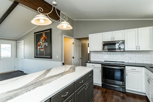 12407 Oak Lodge Lane NE, Rochester, MN 55906