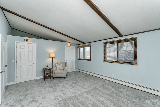 12407 Oak Lodge Lane NE, Rochester, MN 55906