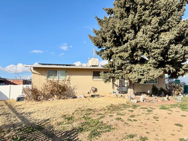1127 E 1050 S, Clearfield, UT 84015