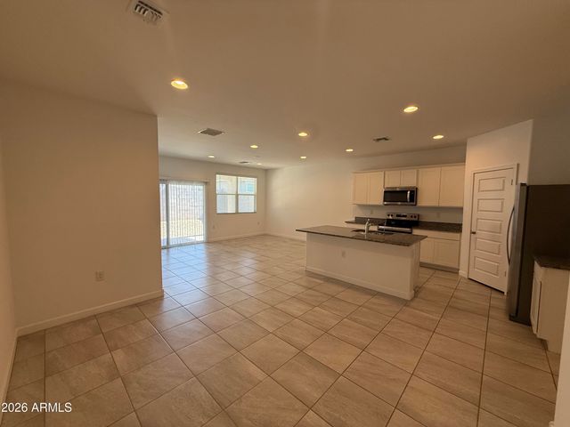 1723 W Sombra Avenue, Apache Junction, AZ 85120