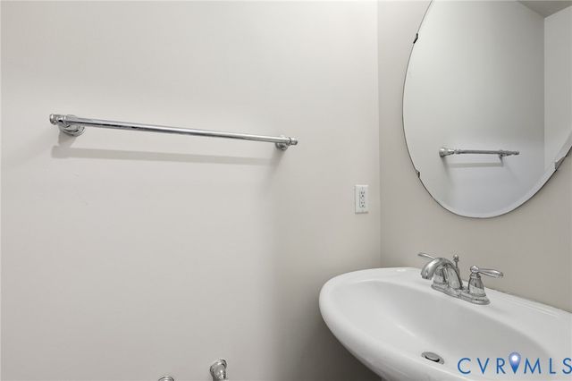 5934 Brewster Ct, North Chesterfield, VA 23234