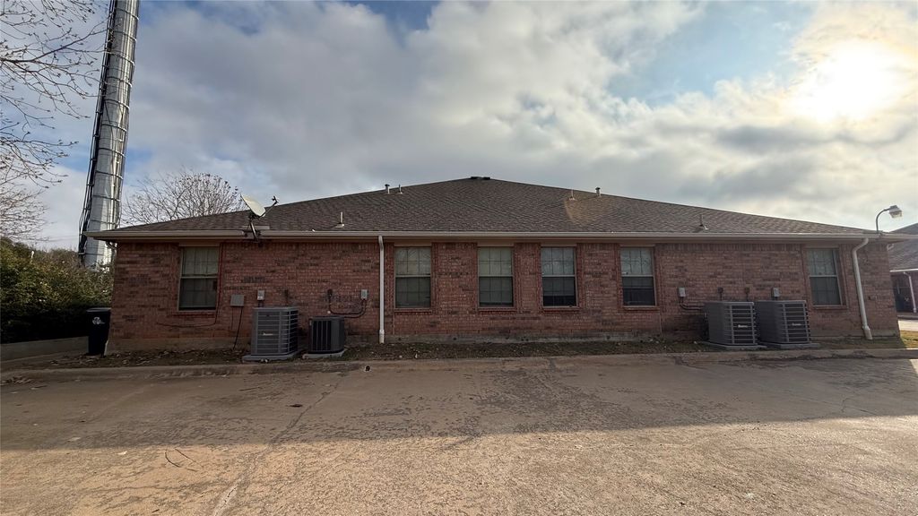 2335 Elm, Denton, TX 76201