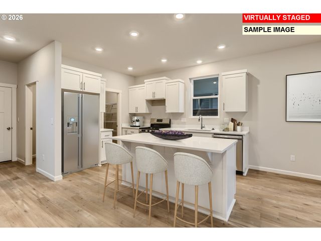 1068 LEGACY St, Eugene, OR 97402