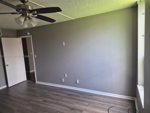 7175 Orange Drive 203H, Davie, FL 33314