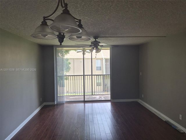 7175 Orange Drive 203H, Davie, FL 33314