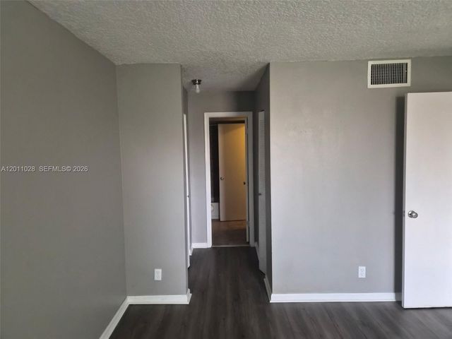 7175 Orange Drive 203H, Davie, FL 33314