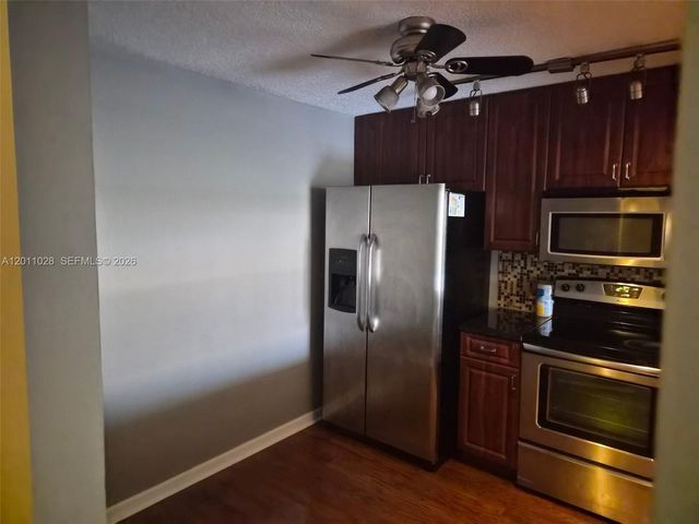 7175 Orange Drive 203H, Davie, FL 33314