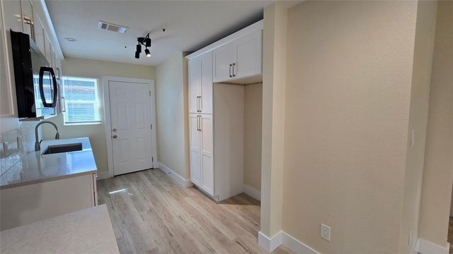 7318 La Salette Street B, Houston, TX 77021