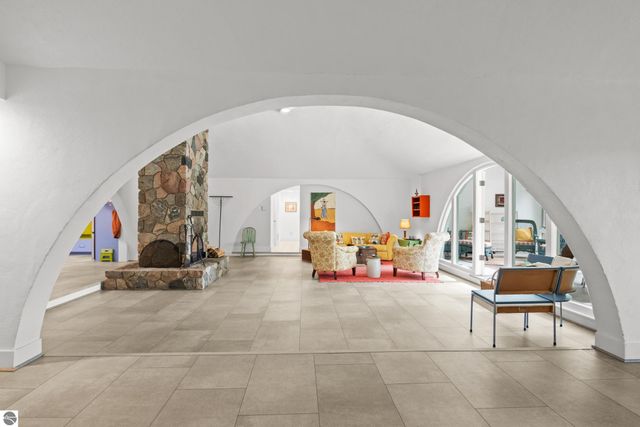 2488 W Trumbull Road, Maple City, MI 49664