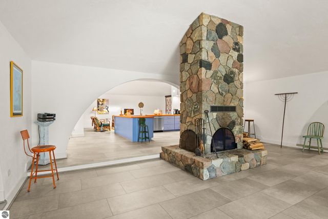 2488 W Trumbull Road, Maple City, MI 49664