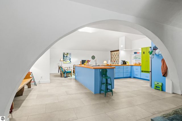 2488 W Trumbull Road, Maple City, MI 49664