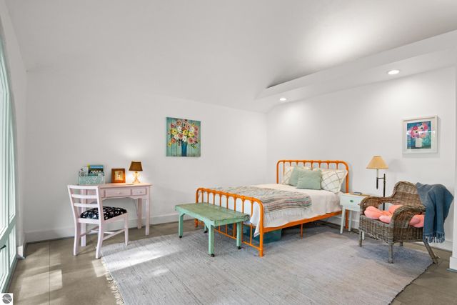 2488 W Trumbull Road, Maple City, MI 49664