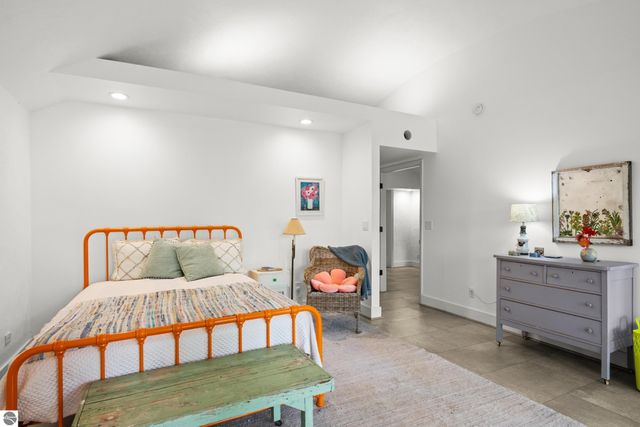 2488 W Trumbull Road, Maple City, MI 49664