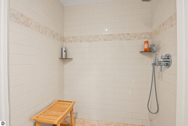 2488 W Trumbull Road, Maple City, MI 49664